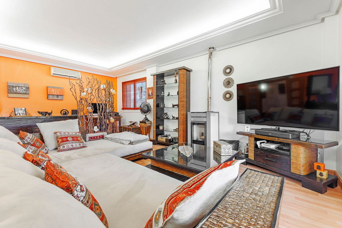 Vrijstaande Villa te koop in Busot | 5 slaapkamers H4683172