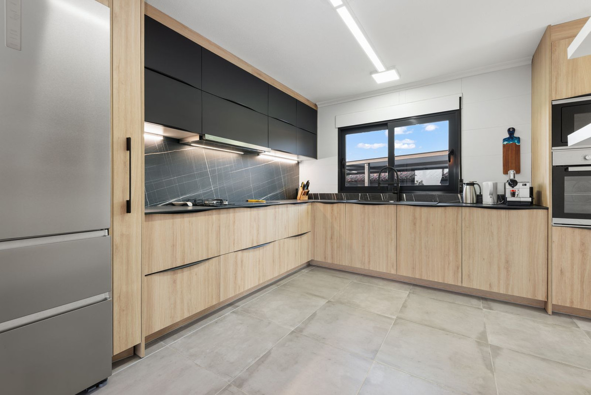 Vrijstaande Villa te koop in Busot | 4 slaapkamers H5032336