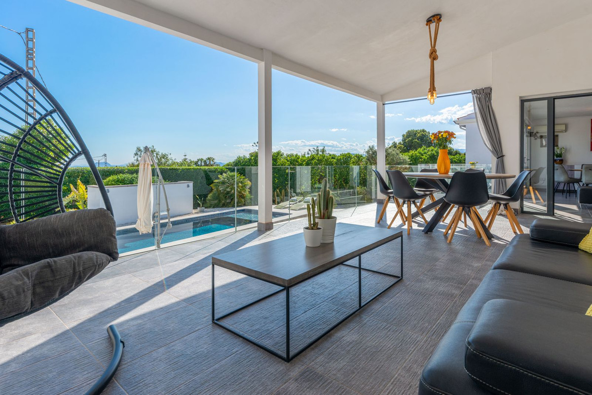 Vrijstaande Villa te koop in Busot | 4 slaapkamers H5032336