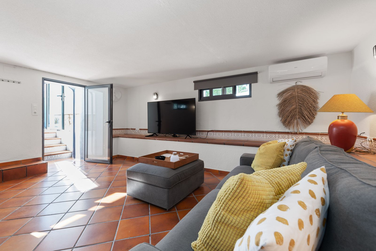 Vrijstaande Villa te koop in Busot | 4 slaapkamers H5032336