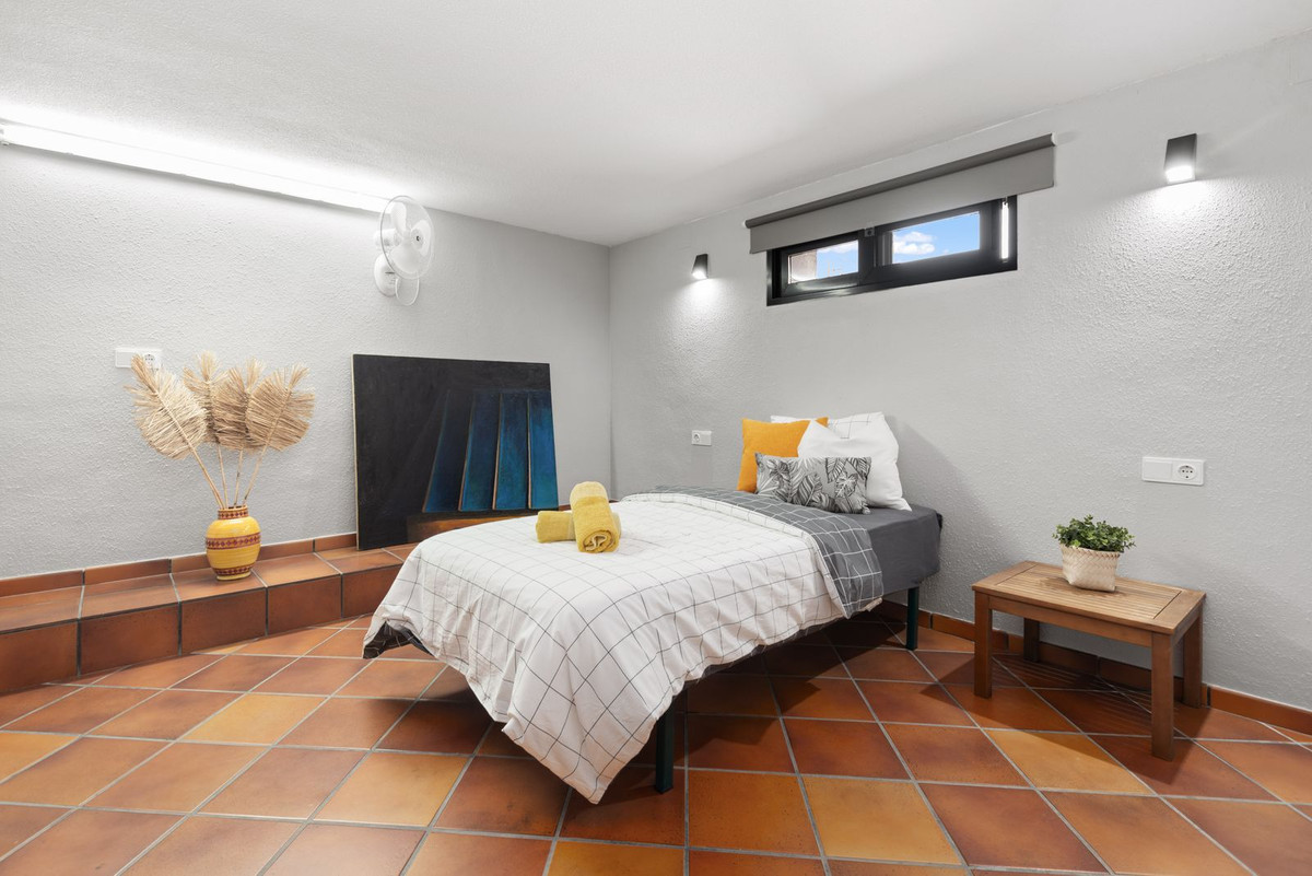 Vrijstaande Villa te koop in Busot | 4 slaapkamers H5032336