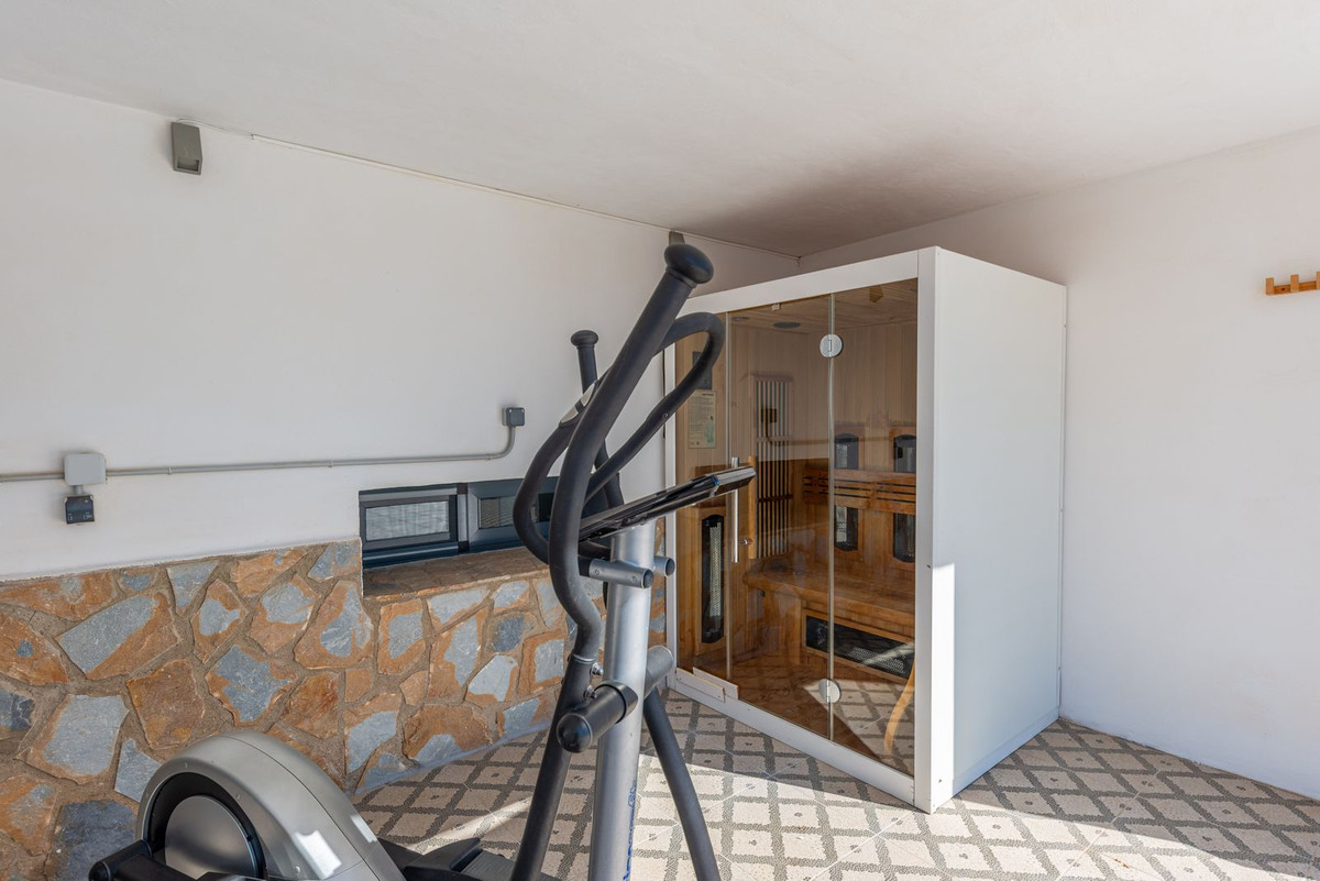 Vrijstaande Villa te koop in Busot | 4 slaapkamers H5032336