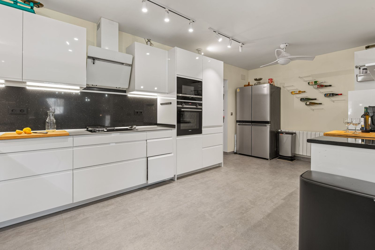 Vrijstaande Villa te koop in Busot | 4 slaapkamers H5221978