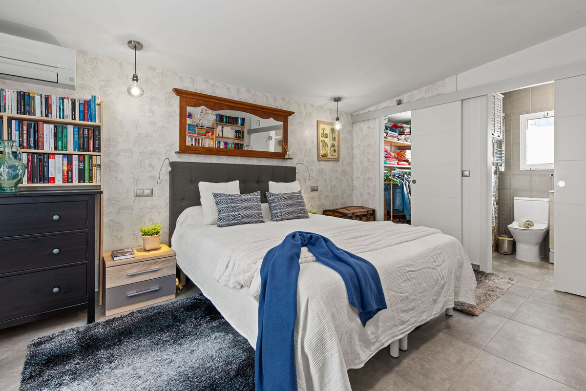 Vrijstaande Villa te koop in Busot | 4 slaapkamers H5221978