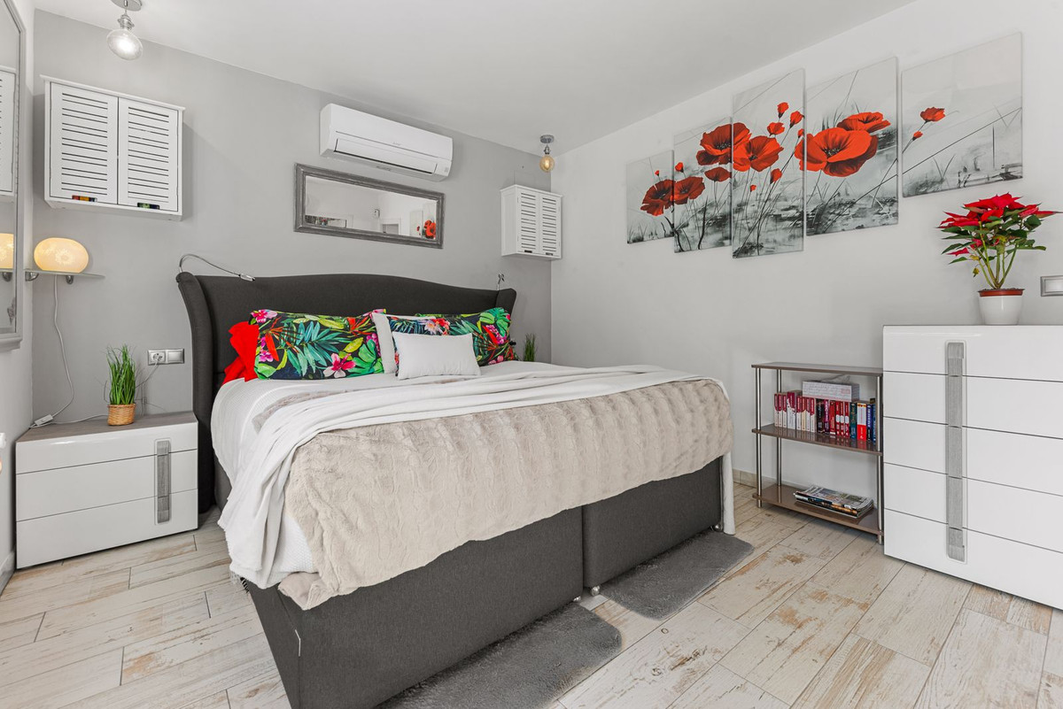 Vrijstaande Villa te koop in Busot | 4 slaapkamers H5221978