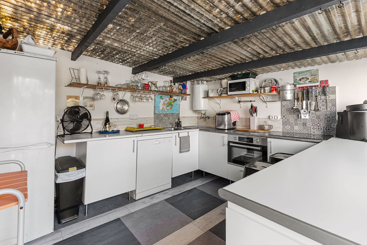 Vrijstaande Villa te koop in Busot | 4 slaapkamers H5221978