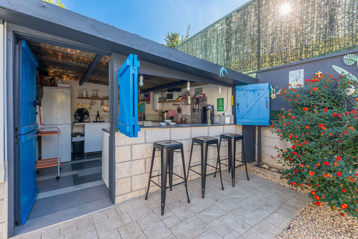 Vrijstaande Villa te koop in Busot | 4 slaapkamers H5221978