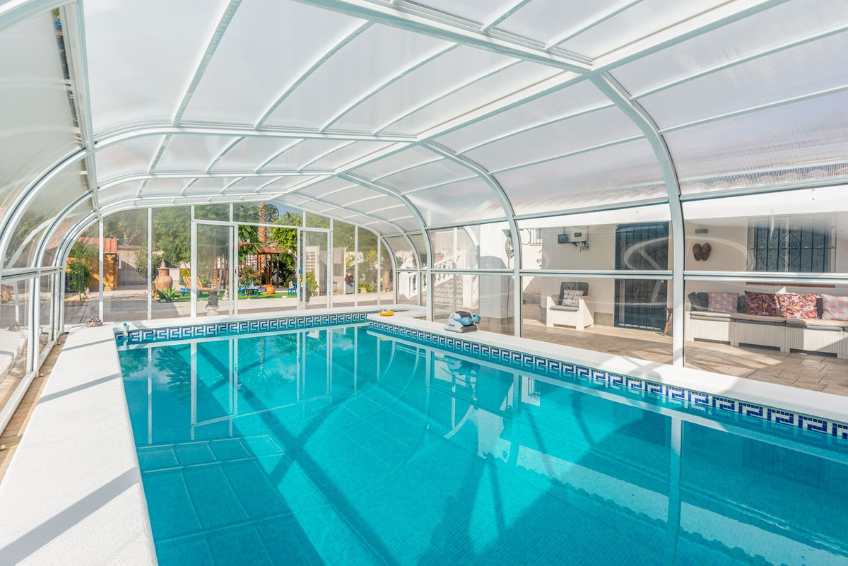 Vrijstaande Villa te koop in Busot | 4 slaapkamers H5221978