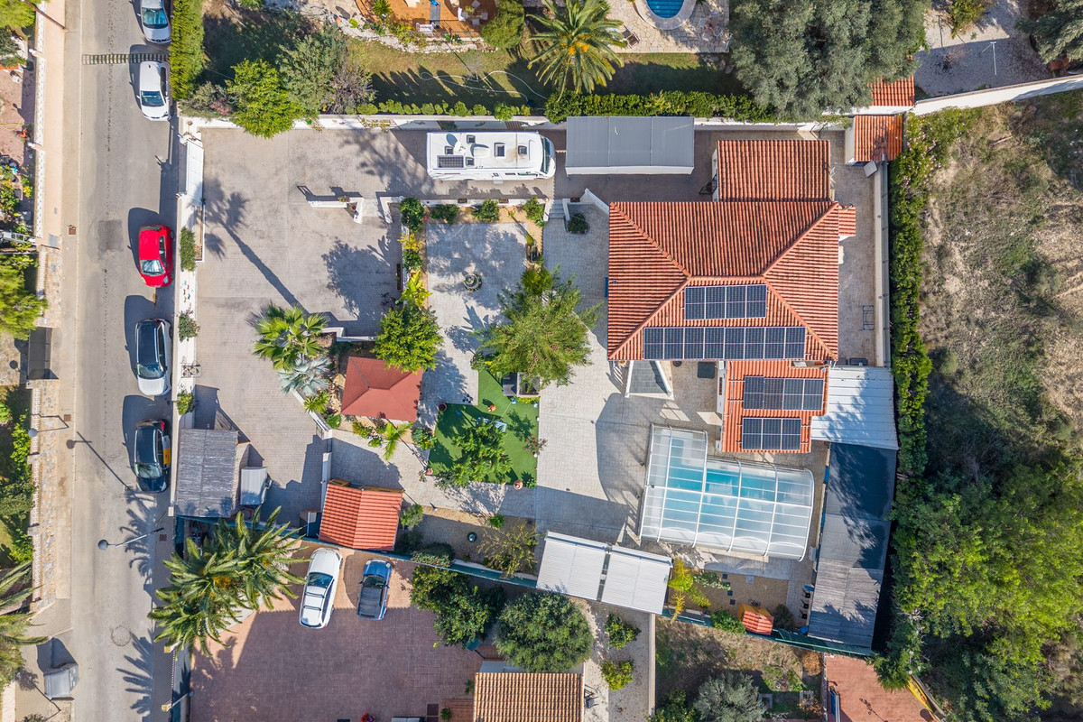 Vrijstaande Villa te koop in Busot | 4 slaapkamers H5221978