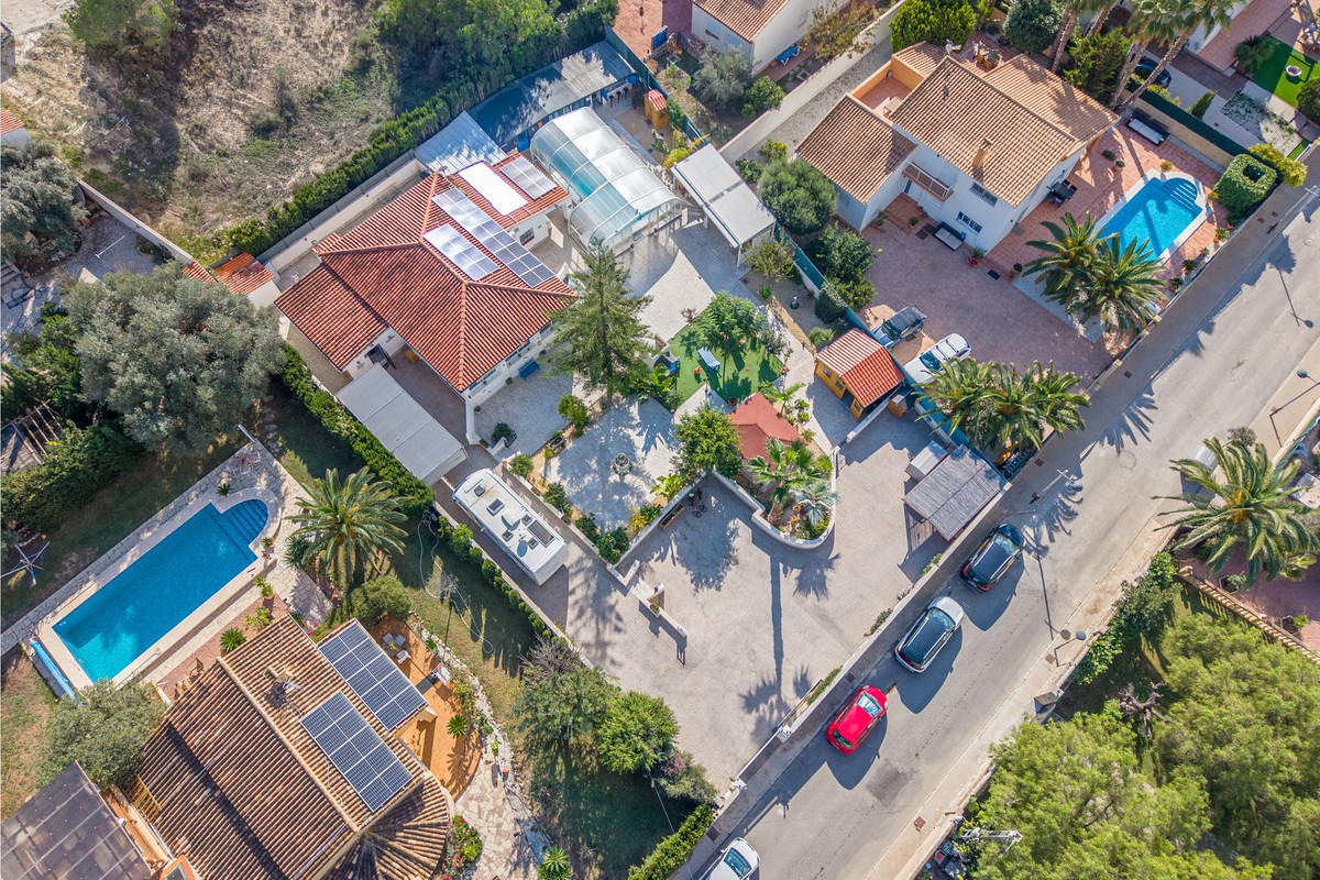 Vrijstaande Villa te koop in Busot | 4 slaapkamers H5221978