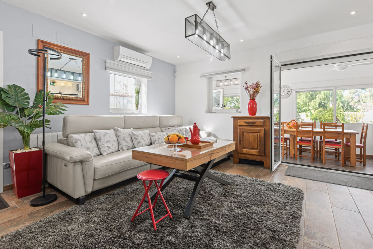 Vrijstaande Villa te koop in Busot | 4 slaapkamers H5221978