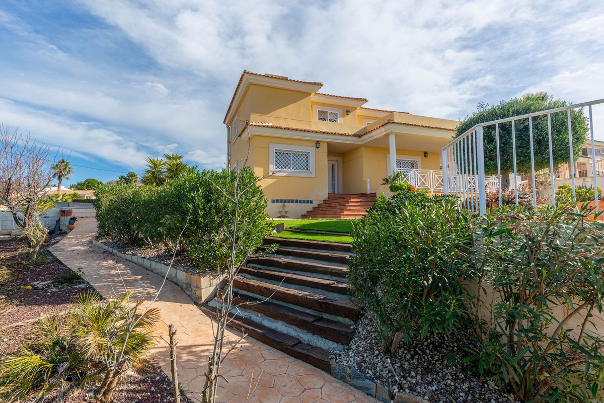 Vrijstaande Villa te koop in Busot | 5 slaapkamers H5296624