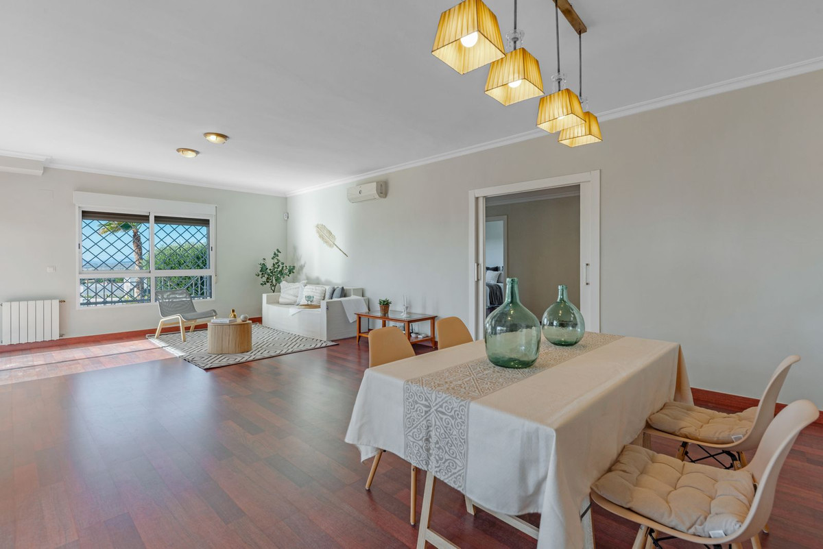 Vrijstaande Villa te koop in Busot | 5 slaapkamers H5296624