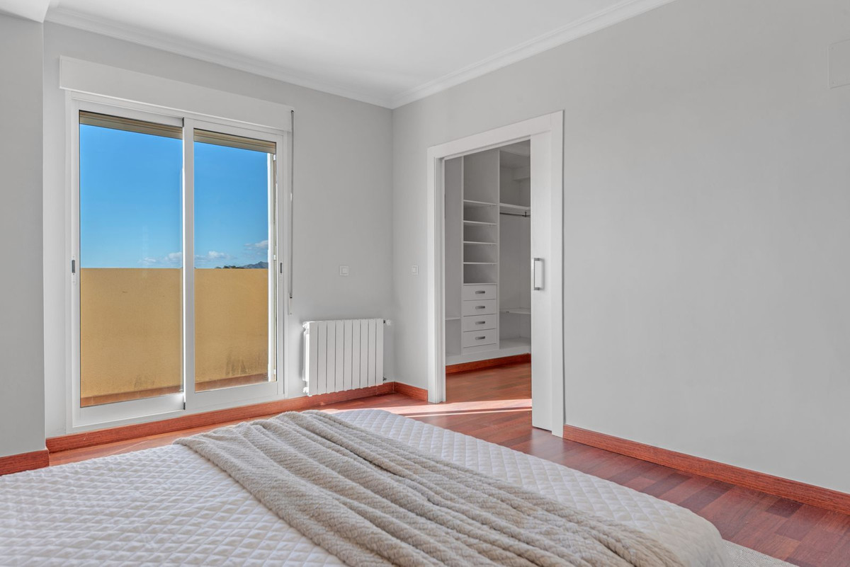 Vrijstaande Villa te koop in Busot | 5 slaapkamers H5296624