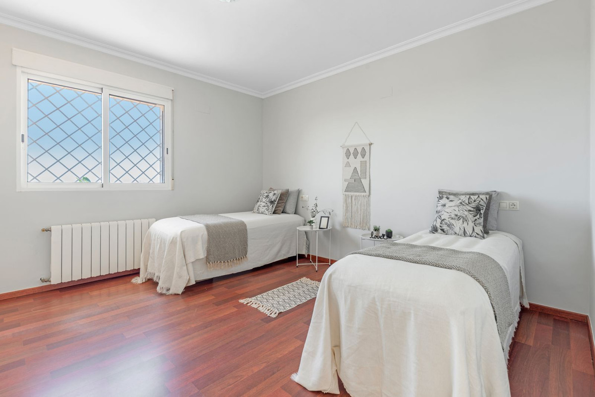 Vrijstaande Villa te koop in Busot | 5 slaapkamers H5296624