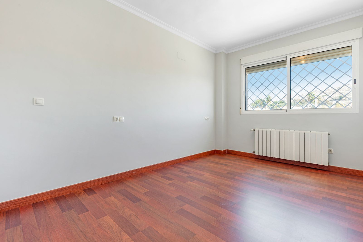 Vrijstaande Villa te koop in Busot | 5 slaapkamers H5296624