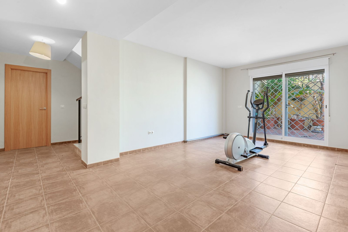 Vrijstaande Villa te koop in Busot | 5 slaapkamers H5296624