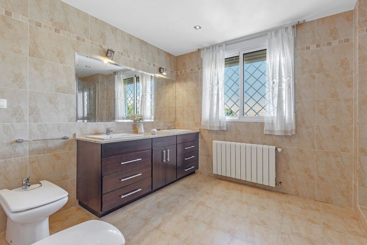 Vrijstaande Villa te koop in Busot | 5 slaapkamers H5296624