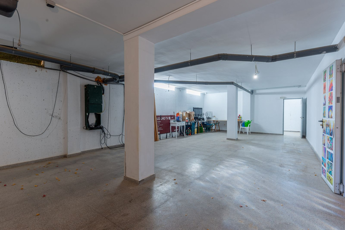 Vrijstaande Villa te koop in Busot | 5 slaapkamers H5296624