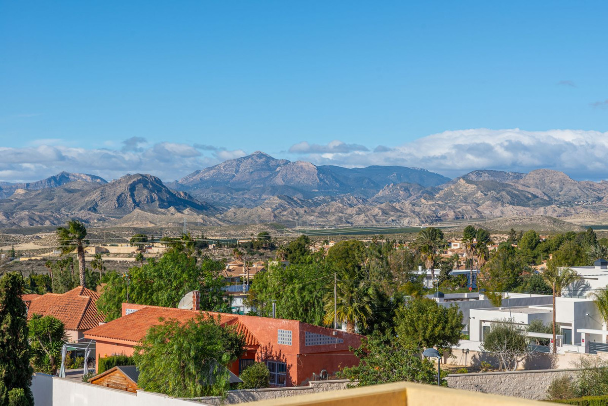 Vrijstaande Villa te koop in Busot | 5 slaapkamers H5296624