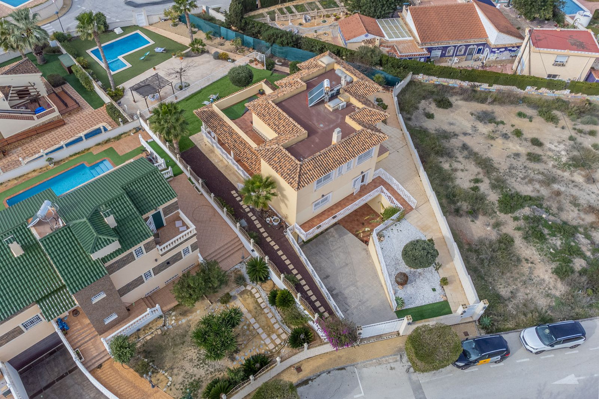 Vrijstaande Villa te koop in Busot | 5 slaapkamers H5296624