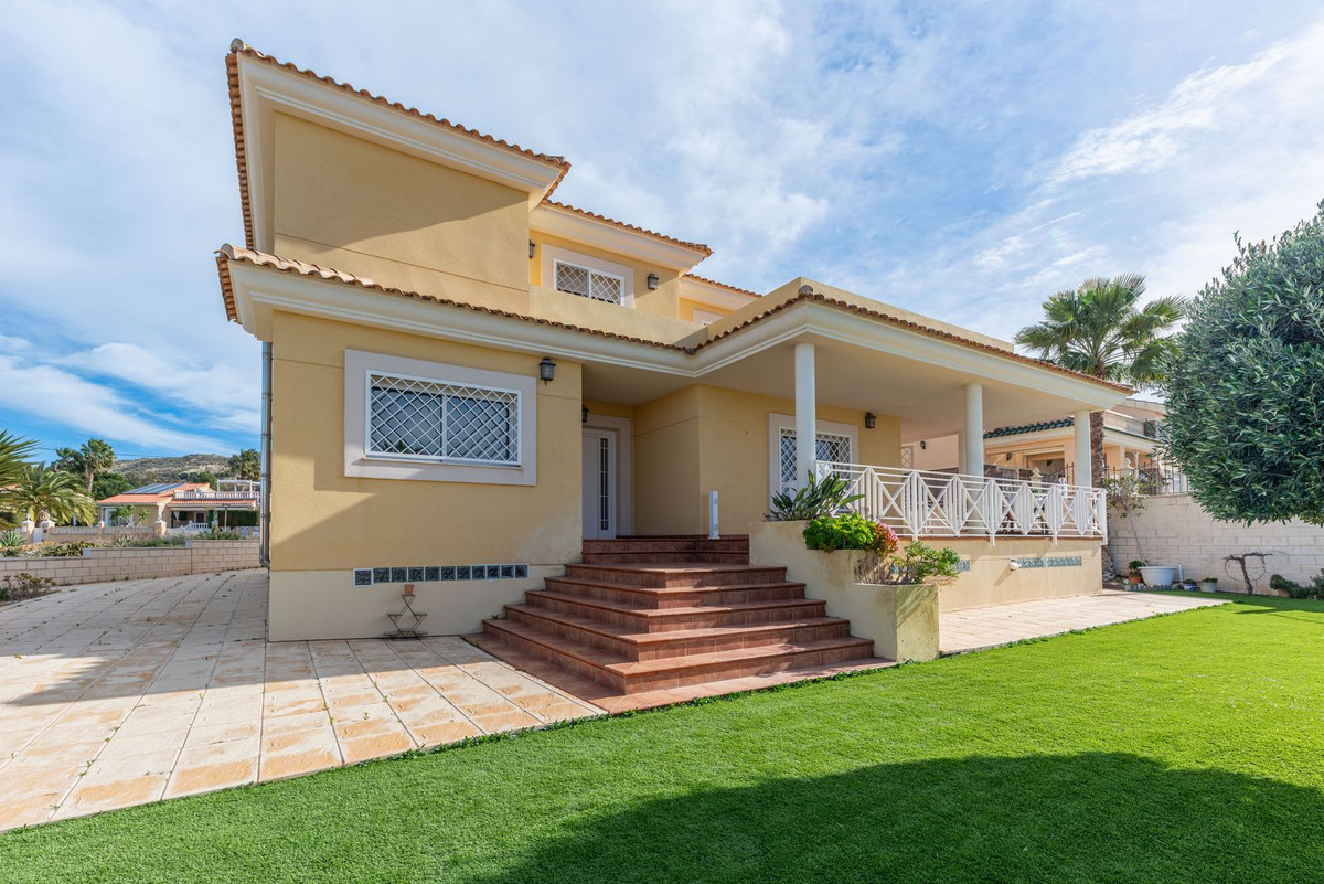 Vrijstaande Villa te koop in Busot | 5 slaapkamers H5296624