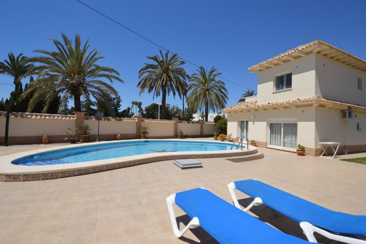 Bungalow te koop in Cabo Roig | 4 slaapkamers H4337407