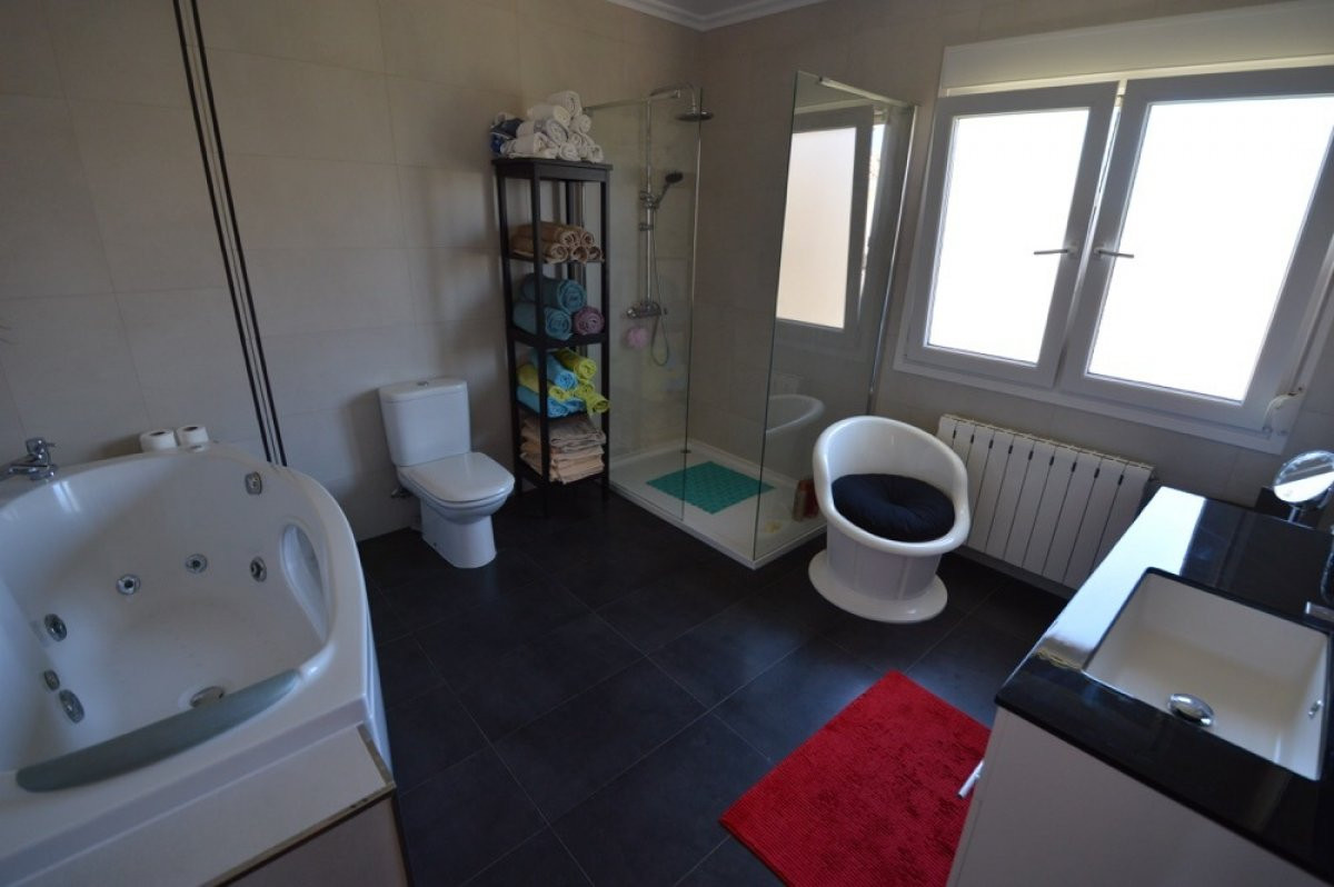 Bungalow te koop in Cabo Roig | 4 slaapkamers H4337407