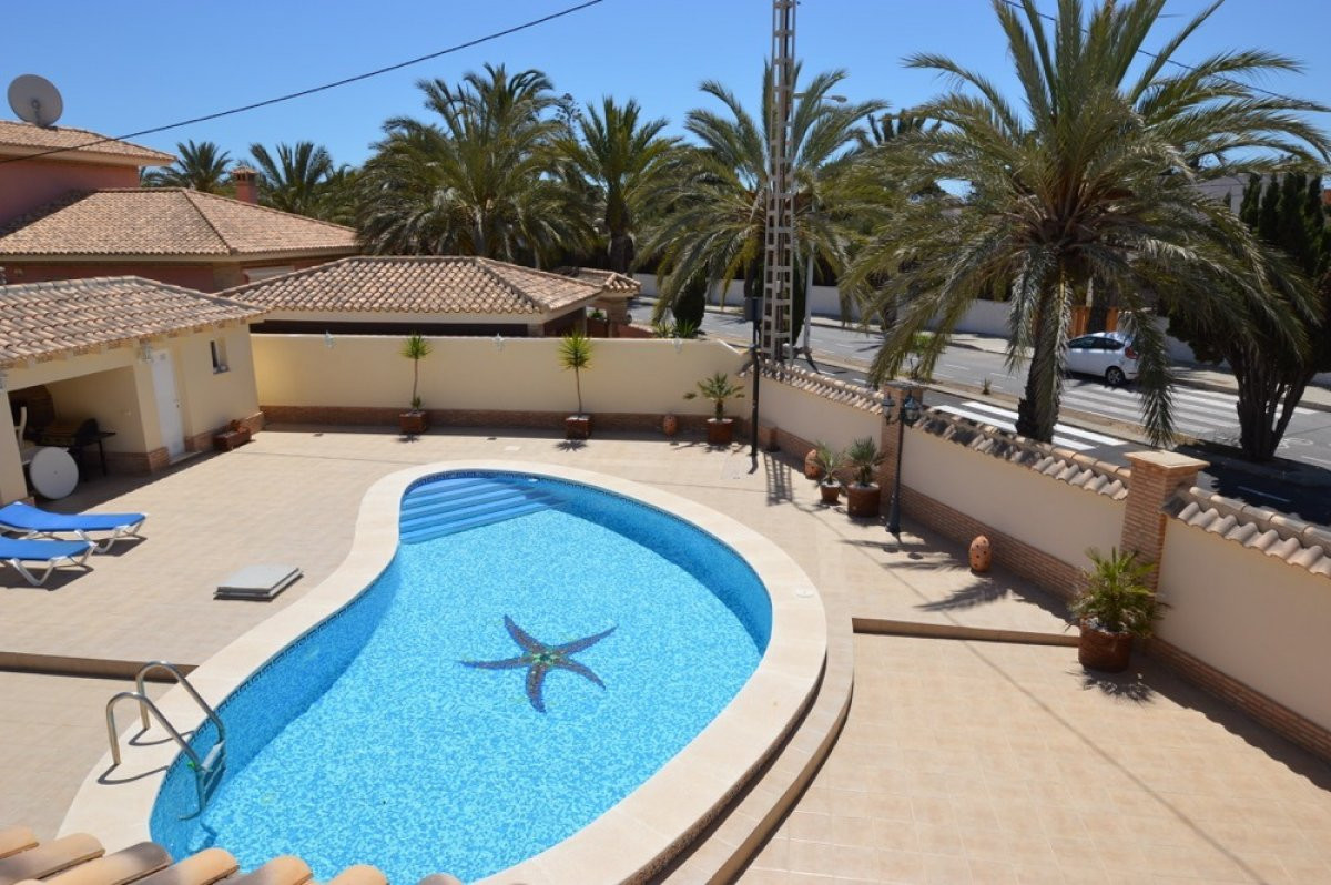 Bungalow te koop in Cabo Roig | 4 slaapkamers H4337407
