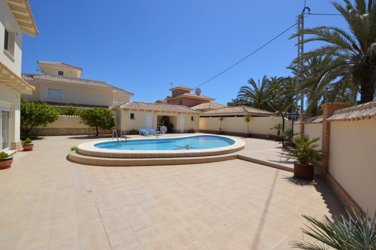 Bungalow te koop in Cabo Roig | 4 slaapkamers H4337407