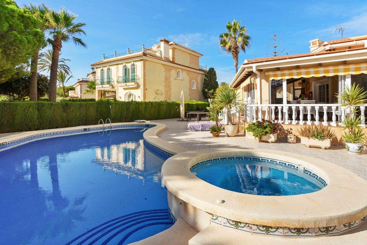 Huis te koop in Cabo Roig | 3 slaapkamers H5380738