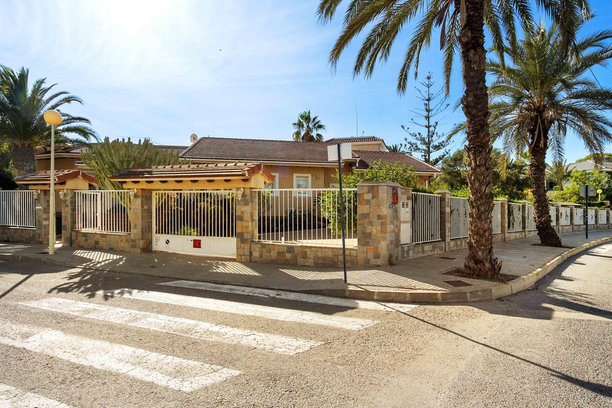 Huis te koop in Cabo Roig | 3 slaapkamers H5380738