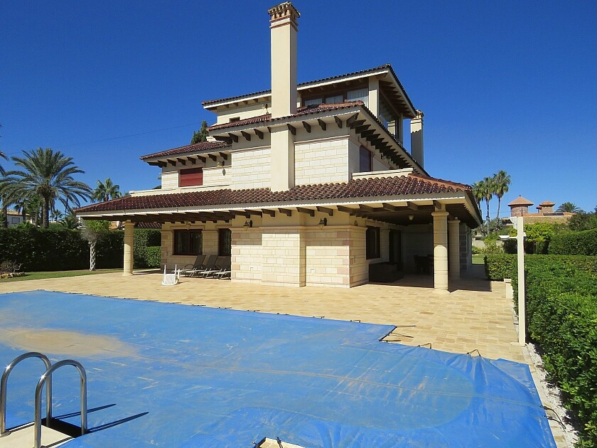 Huis te koop in Cabo Roig | 7 slaapkamers H5456269