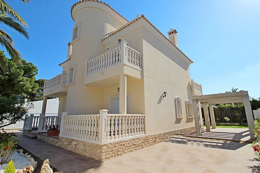 Huis te koop in Cabo Roig | 5 slaapkamers H5456272