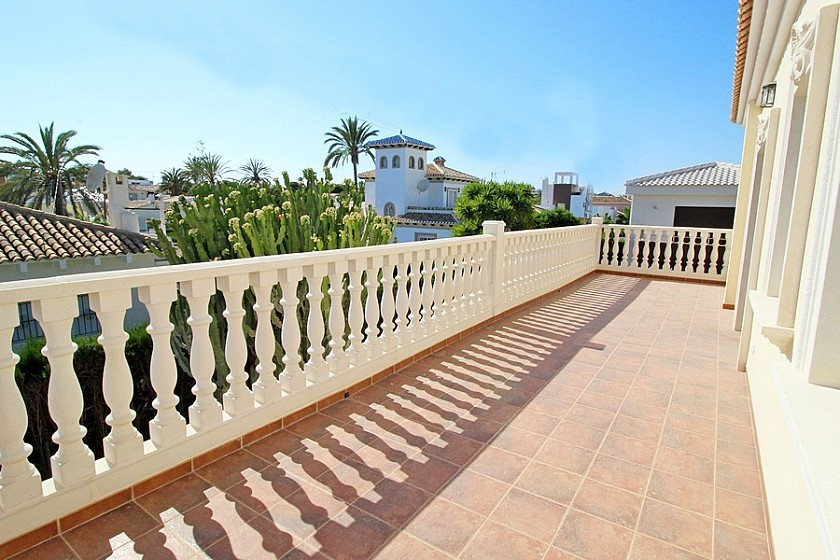 Huis te koop in Cabo Roig | 5 slaapkamers H5456272