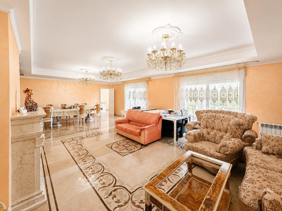 Huis te koop in Cabo Roig | 12 slaapkamers H5456479