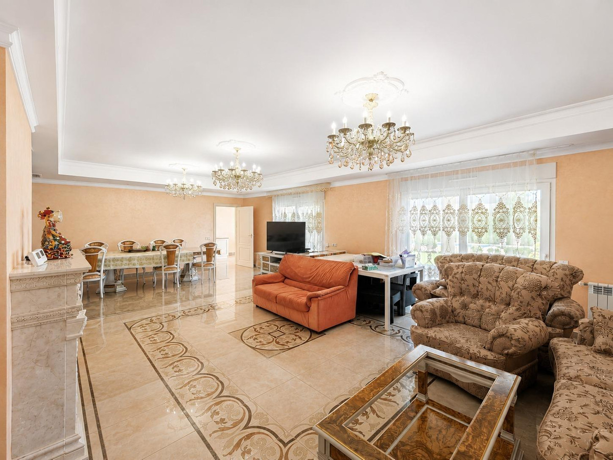 Huis te koop in Cabo Roig | 12 slaapkamers H5456479