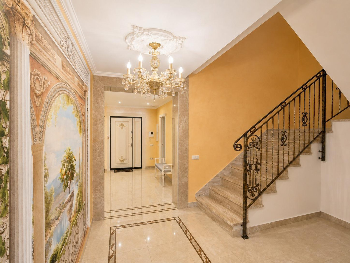 Huis te koop in Cabo Roig | 12 slaapkamers H5456479