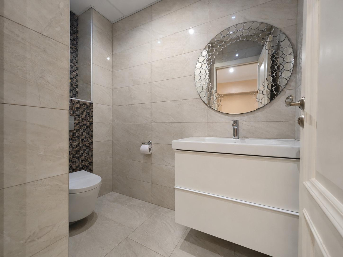 Huis te koop in Cabo Roig | 12 slaapkamers H5456479