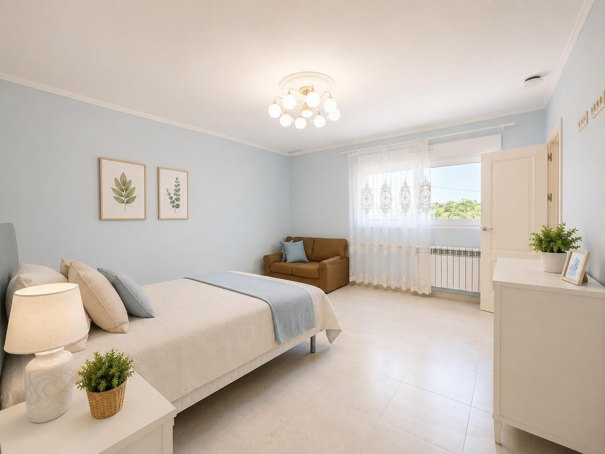 Huis te koop in Cabo Roig | 12 slaapkamers H5456479