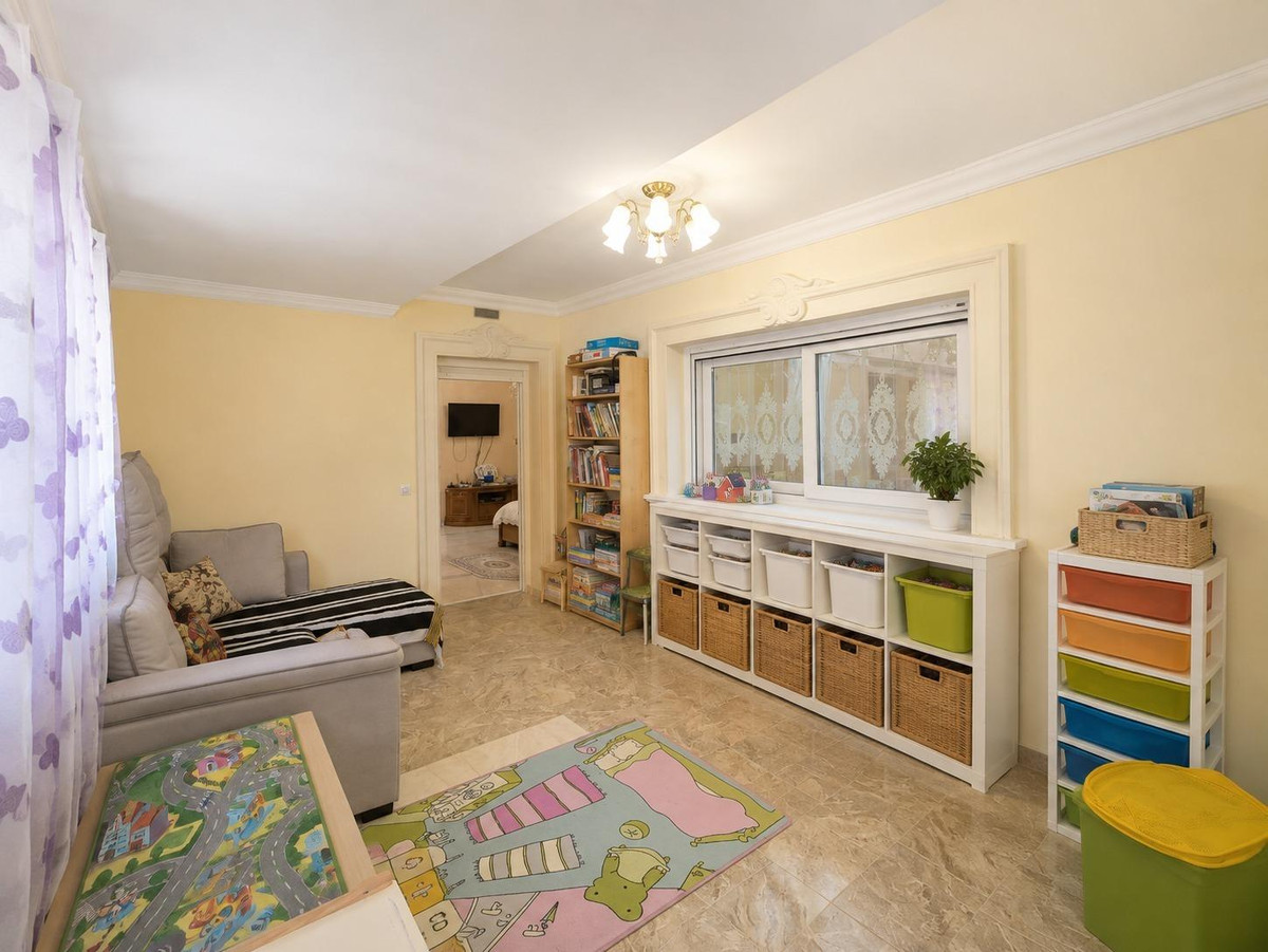 Huis te koop in Cabo Roig | 12 slaapkamers H5456479