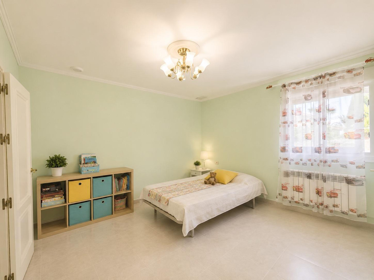 Huis te koop in Cabo Roig | 12 slaapkamers H5456479