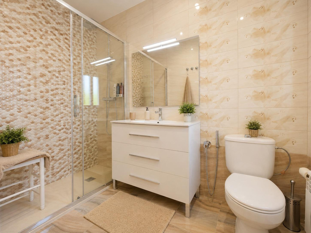 Huis te koop in Cabo Roig | 12 slaapkamers H5456479