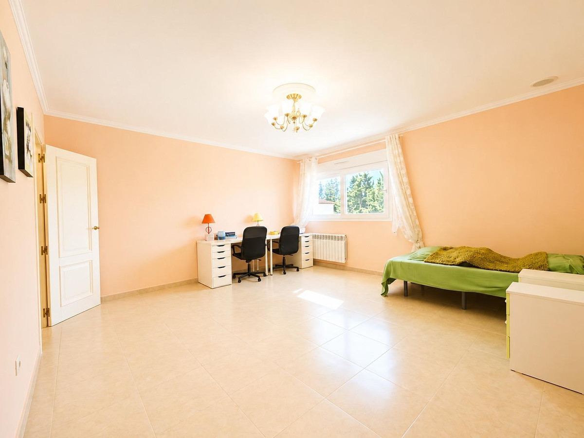 Huis te koop in Cabo Roig | 12 slaapkamers H5456479