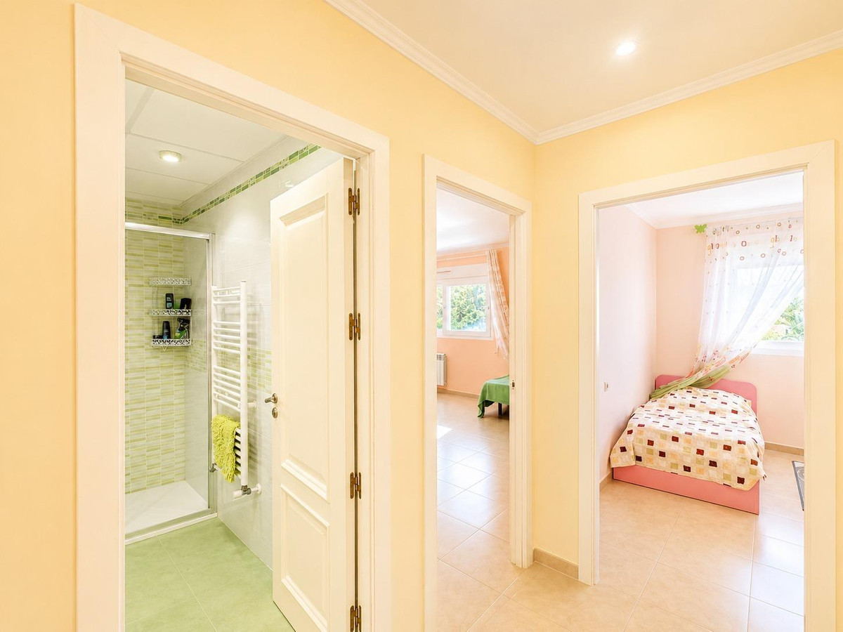 Huis te koop in Cabo Roig | 12 slaapkamers H5456479