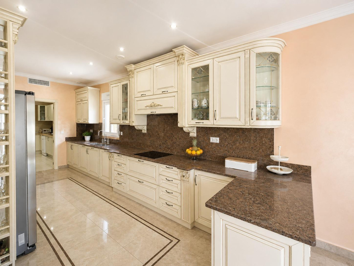 Huis te koop in Cabo Roig | 12 slaapkamers H5456479