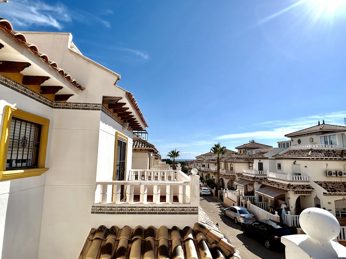 Huis te koop in Cabo Roig | 2 slaapkamers H5491432