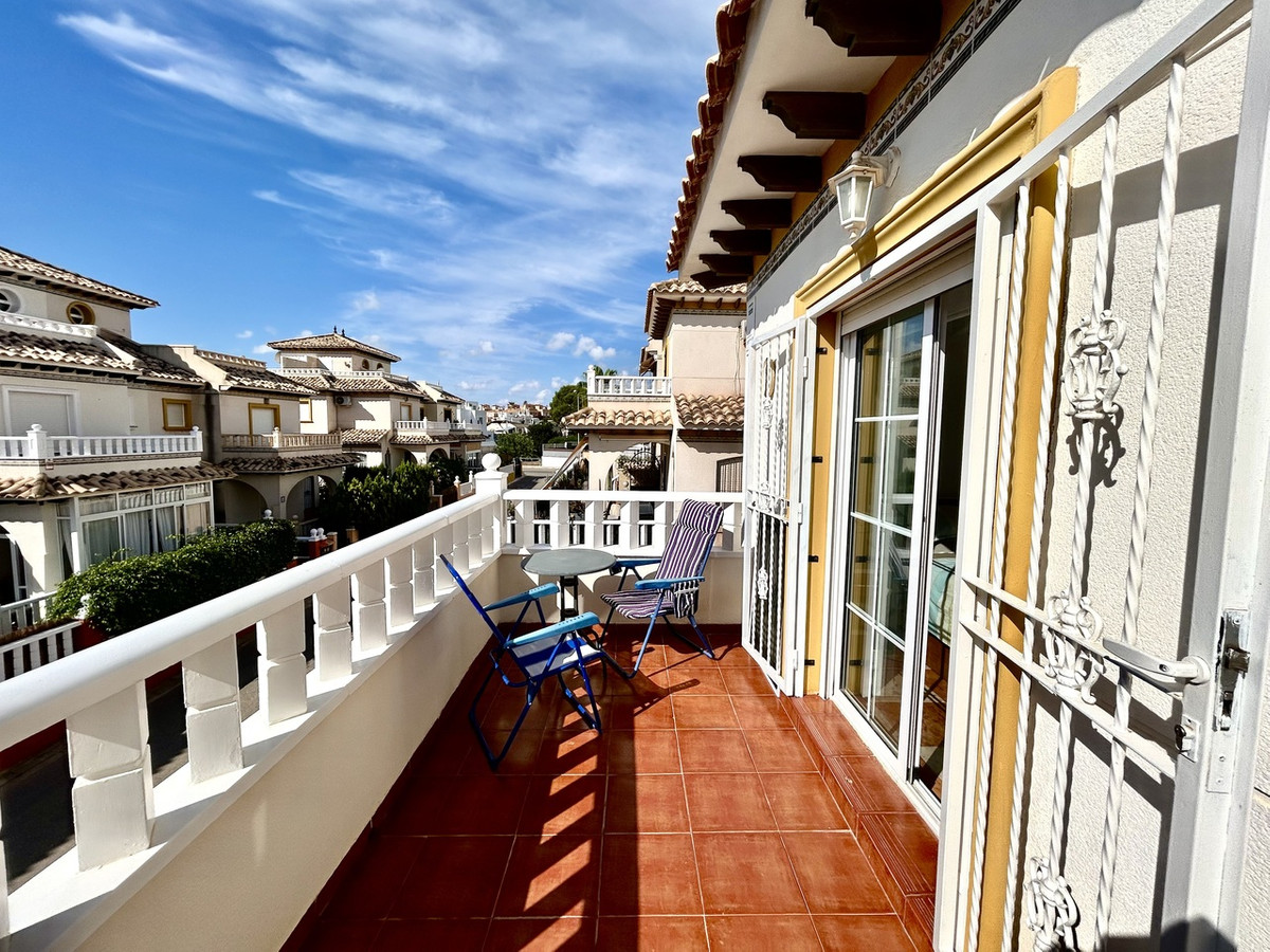 Huis te koop in Cabo Roig | 2 slaapkamers H5491432