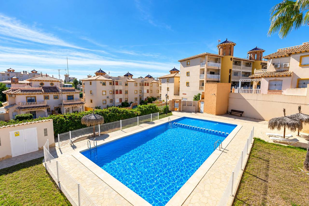 Huis te koop in Cabo Roig | 2 slaapkamers H5491432