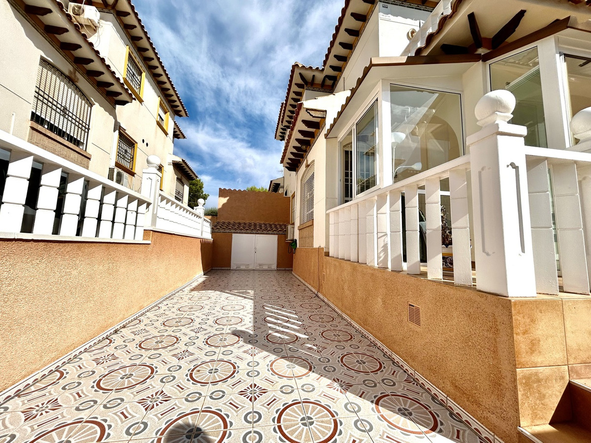 Huis te koop in Cabo Roig | 2 slaapkamers H5491432
